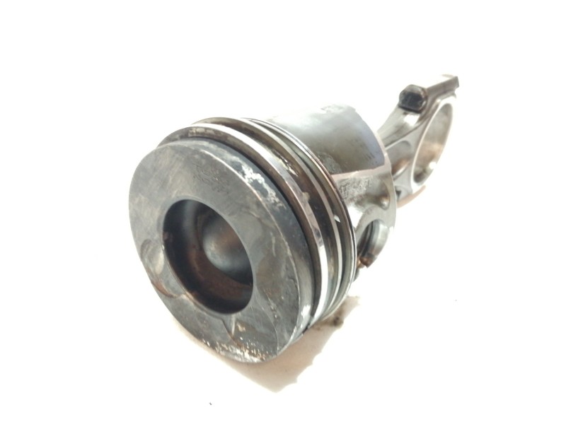 Recambio de piston para peugeot 407 st sport referencia OEM IAM 085190  