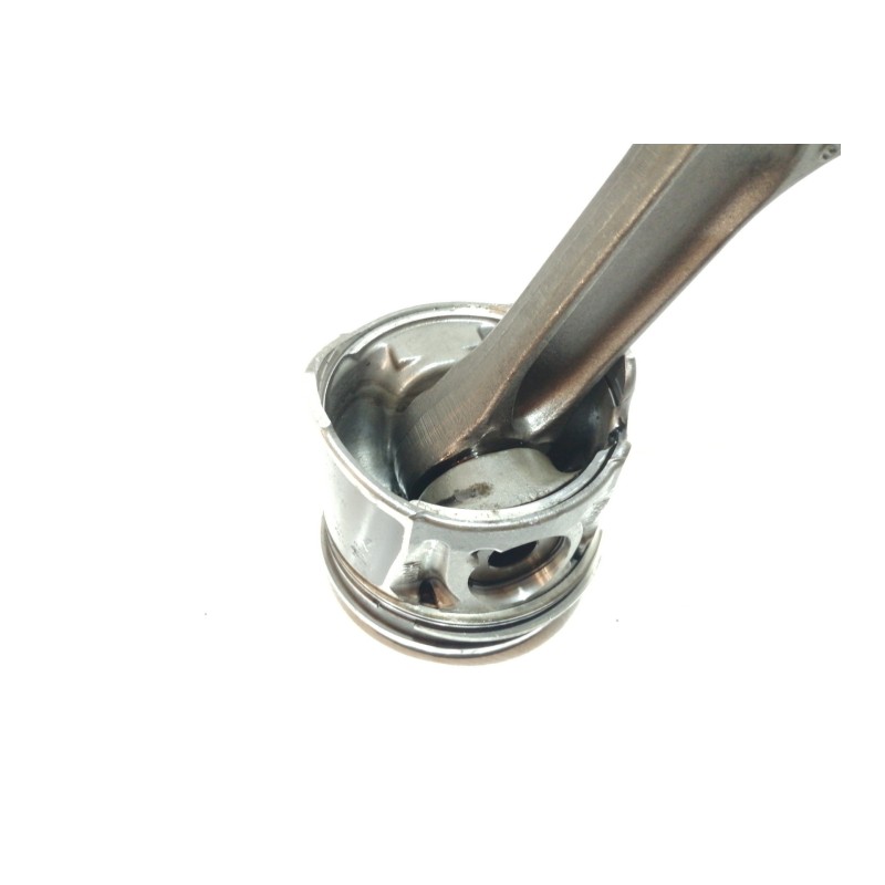 Recambio de piston para peugeot 407 st sport referencia OEM IAM 085190  