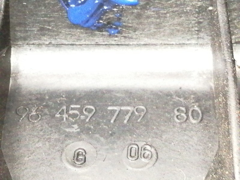 Recambio de colector admision para peugeot 407 st sport referencia OEM IAM 9645977980  