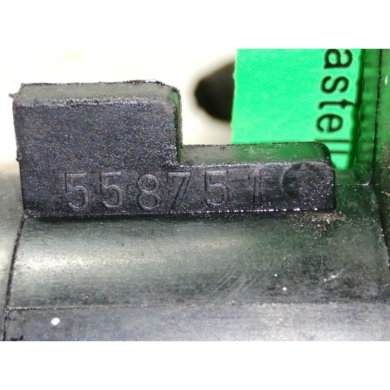 Recambio de termostato para renault clio iii authentique referencia OEM IAM 558751  