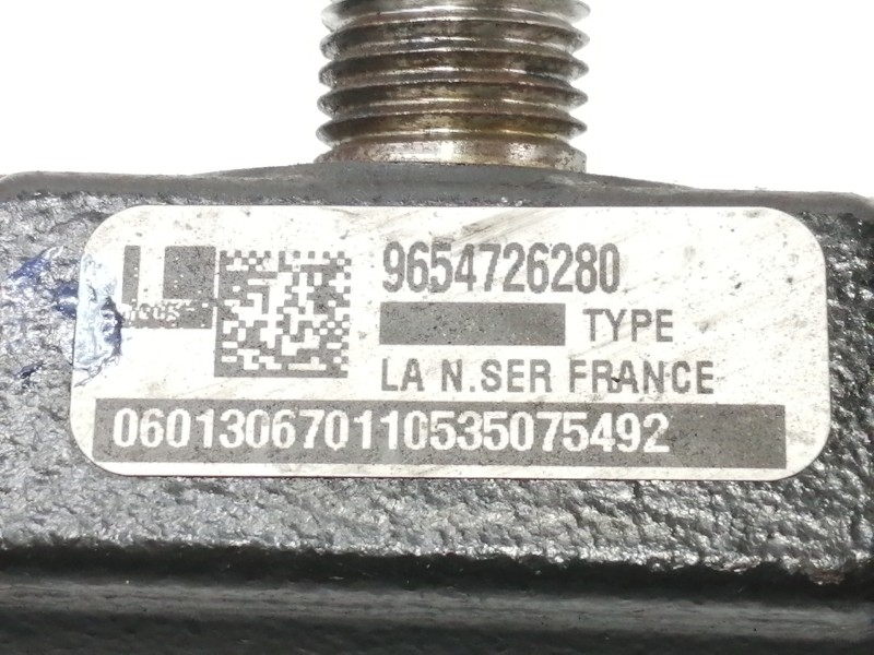 Recambio de rampa inyectora para peugeot 407 st sport referencia OEM IAM 9654726280  