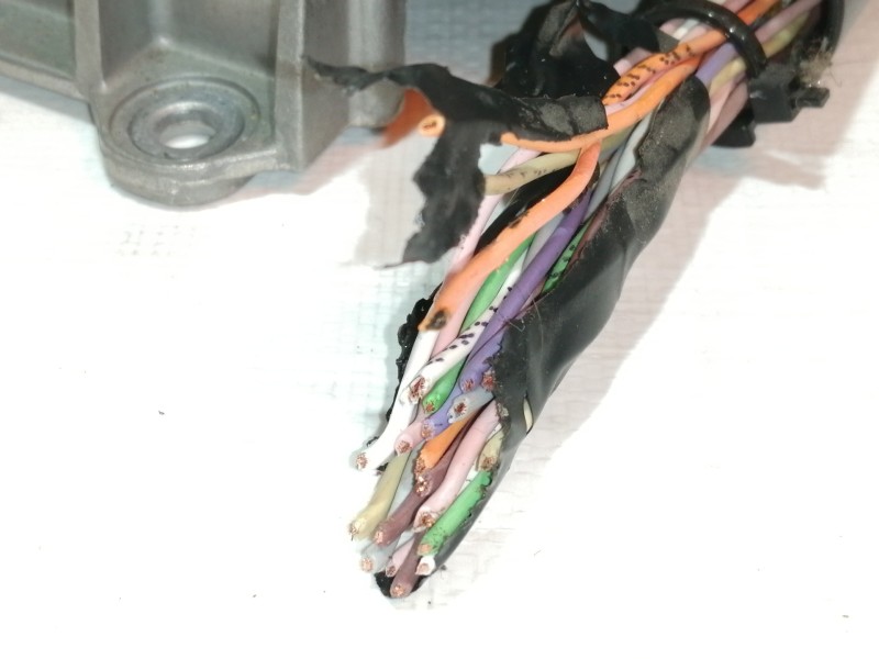 Recambio de centralita airbag para renault clio iii authentique referencia OEM IAM 8200645158  