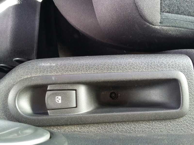 Recambio de mando elevalunas trasero izquierdo para renault modus dynamique referencia OEM IAM 8200635069  