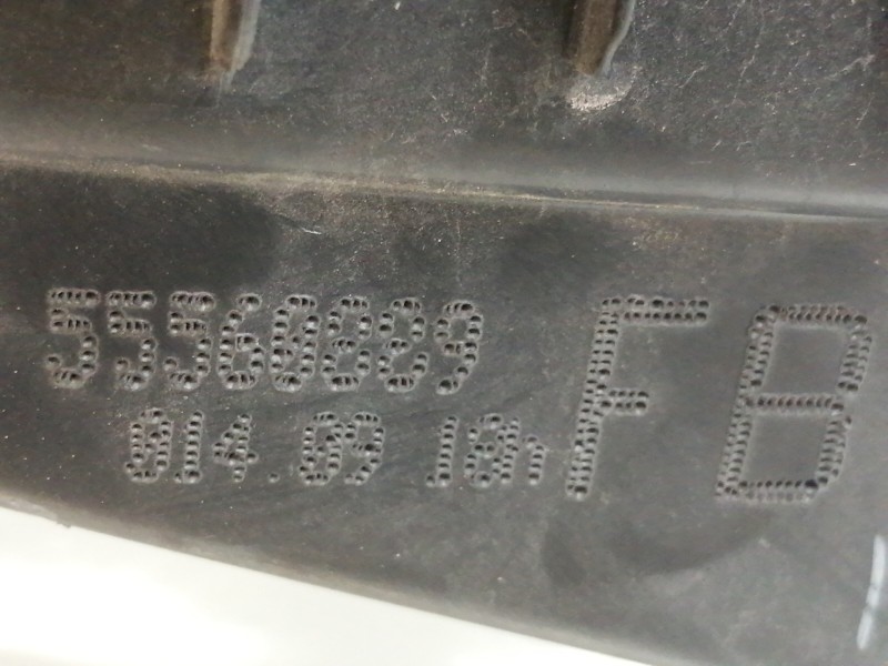 Recambio de filtro aire para opel insignia berlina cosmo referencia OEM IAM 55560889  