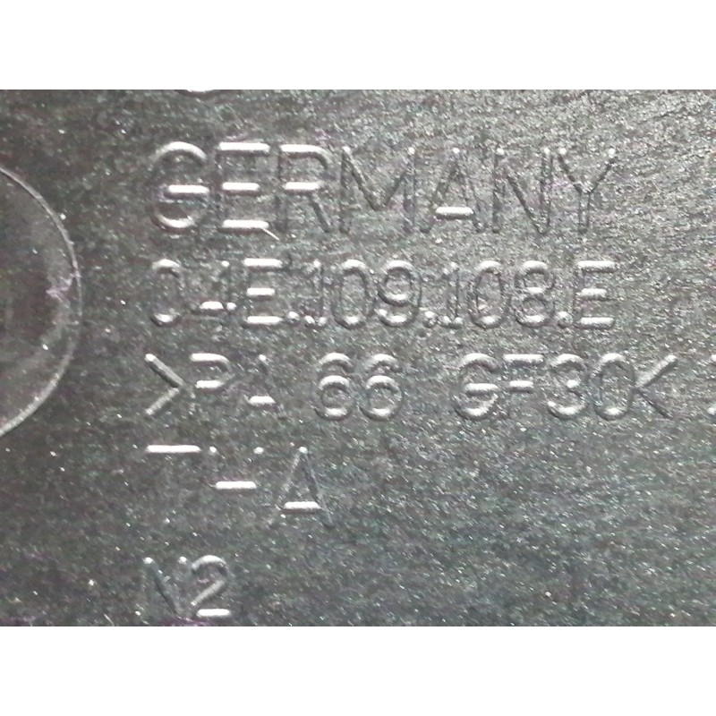 Recambio de tapa distribucion para seat arona style referencia OEM IAM 04E109108E  