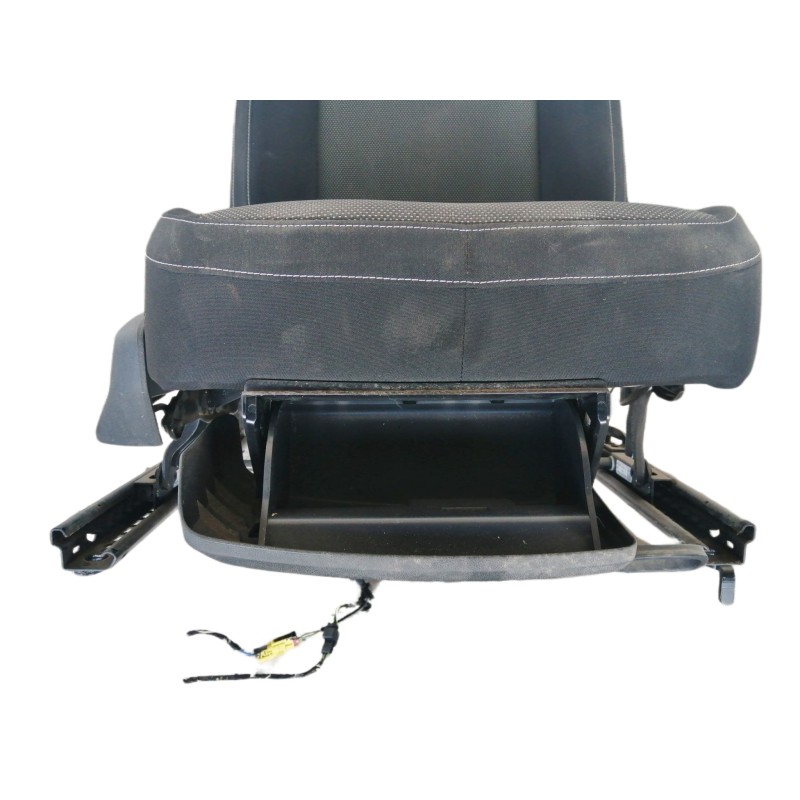 Recambio de asiento delantero derecho para seat arona style referencia OEM IAM   
