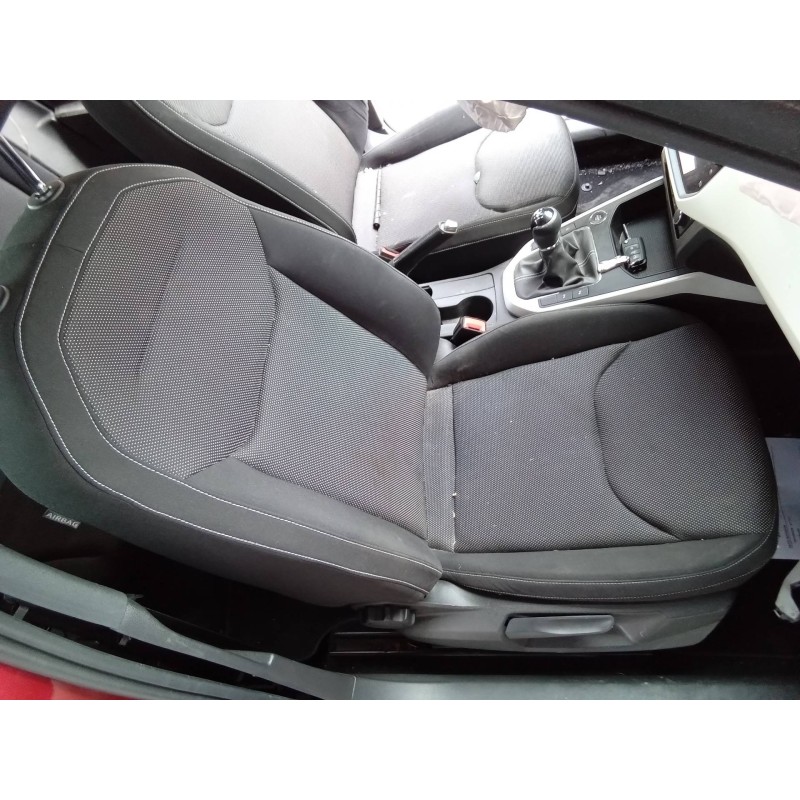 Recambio de asiento delantero derecho para seat arona style referencia OEM IAM   