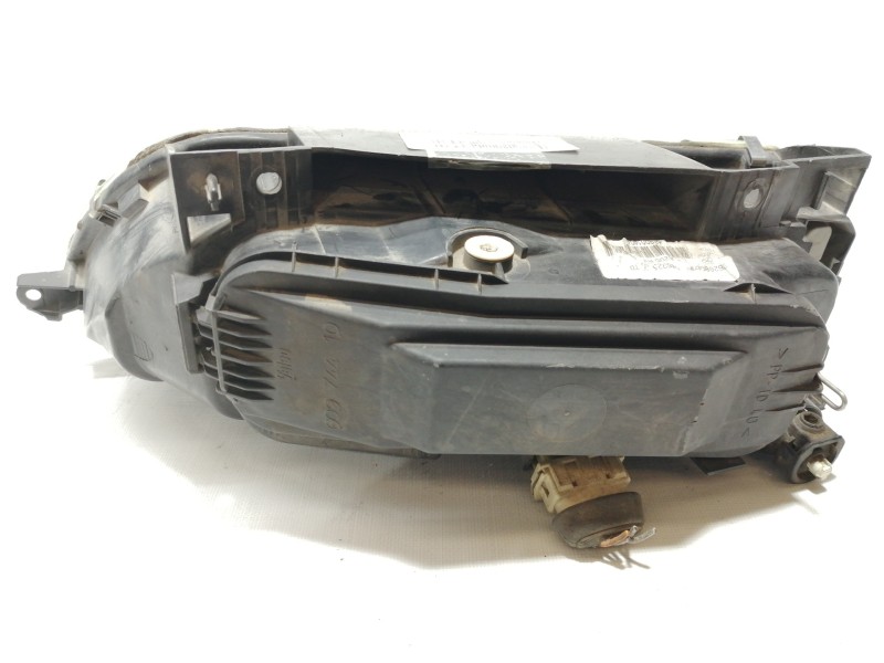 Recambio de faro derecho para citroën xantia berlina 1.9 sd tentation referencia OEM IAM 88205034D  