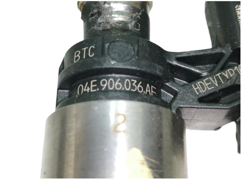 Recambio de inyector para seat arona style referencia OEM IAM 04E906036AE  