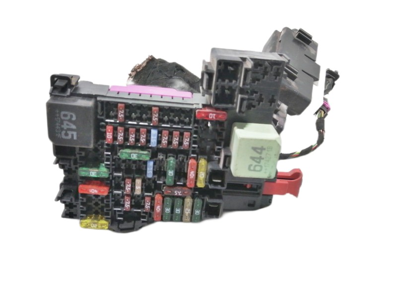 Recambio de caja reles / fusibles para seat arona style referencia OEM IAM 2Q0937615A  