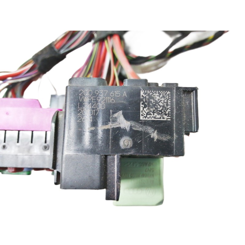 Recambio de caja reles / fusibles para seat arona style referencia OEM IAM 2Q0937615A  