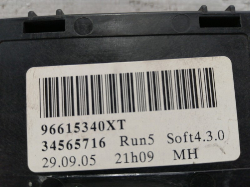Recambio de mando multifuncion para citroën c4 berlina lx referencia OEM IAM 96615340XT 34565716 VALEO