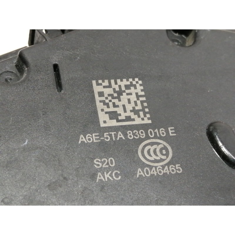 Recambio de cerradura puerta trasera derecha para seat arona style referencia OEM IAM A6E5TA839016E  