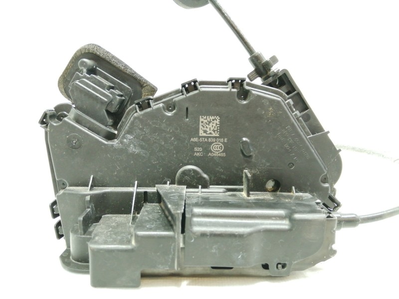 Recambio de cerradura puerta trasera derecha para seat arona style referencia OEM IAM A6E5TA839016E  