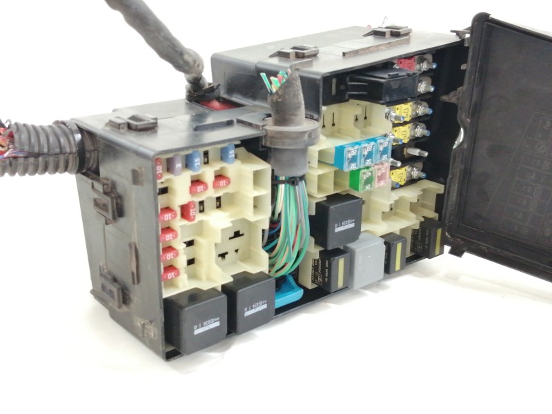 Recambio de caja reles / fusibles para ford focus berlina (cap) ghia referencia OEM IAM 3M5T14A142AB  