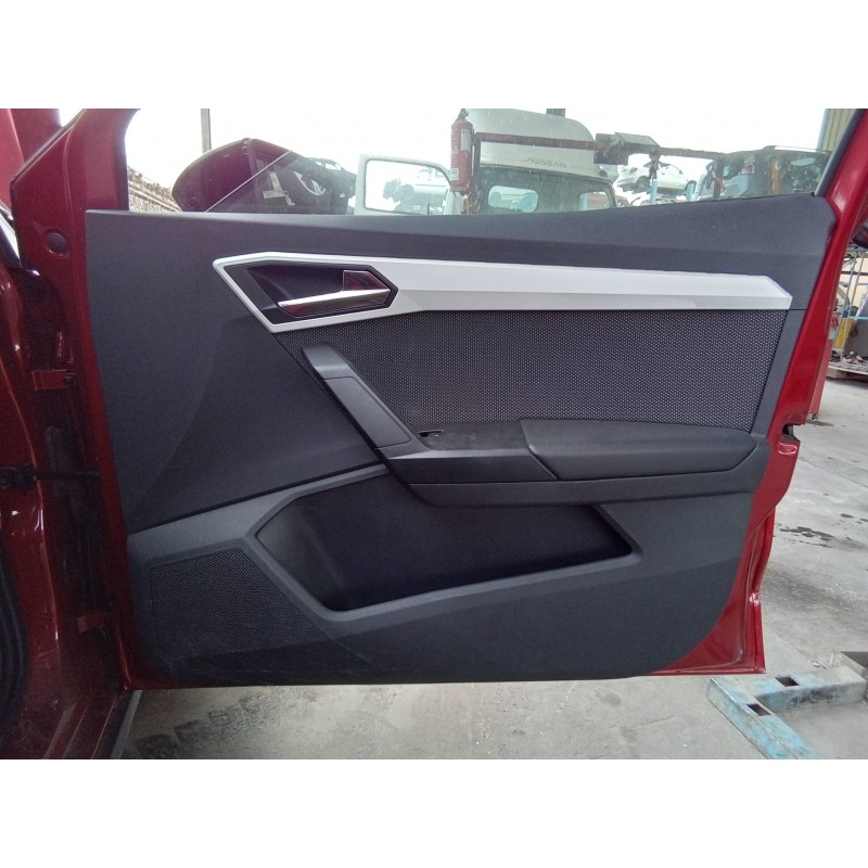 Recambio de guarnecido puerta delantera derecha para seat arona style referencia OEM IAM 6F0867012L I05815006046A 