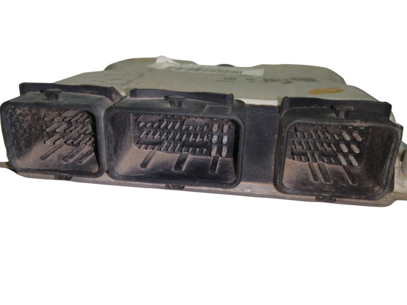 Recambio de centralita motor uce para peugeot 206 berlina xs referencia OEM IAM 0281011525  