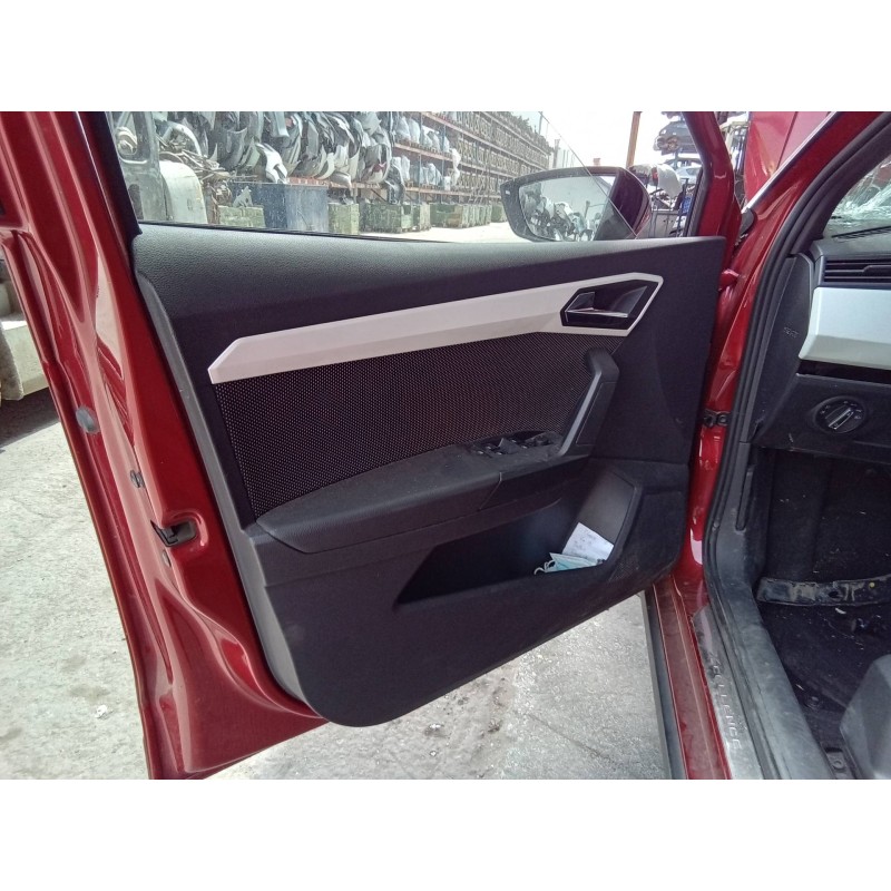 Recambio de guarnecido puerta delantera izquierda para seat arona style referencia OEM IAM 6F0867011AD I05815003276A 