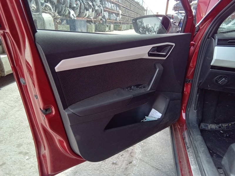 Recambio de guarnecido puerta delantera izquierda para seat arona style referencia OEM IAM 6F0867011AD I05815003276A 