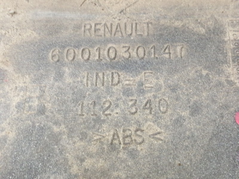 Recambio de rejilla delantera para renault rapid/express (f40) 1.9 d familiar (f40p) referencia OEM IAM 6001030147  