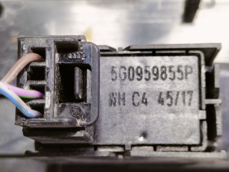 Recambio de mando elevalunas trasero derecho para seat arona style referencia OEM IAM 5G0959855P  