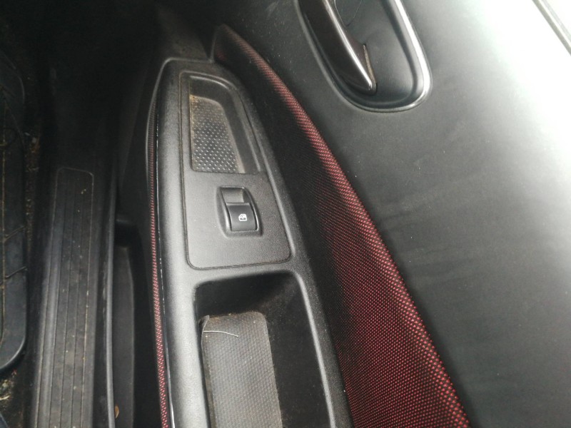 Recambio de mando elevalunas delantero derecho para fiat bravo (198) 1.9 active multijet referencia OEM IAM 735380448  
