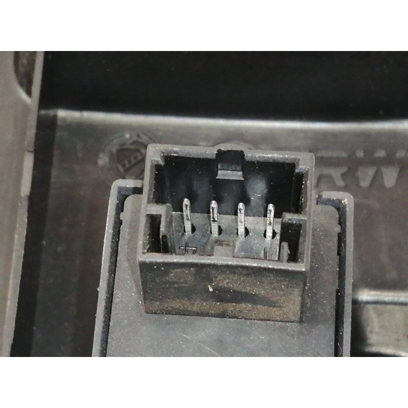 Recambio de mando elevalunas delantero derecho para fiat bravo (198) 1.9 active multijet referencia OEM IAM 735380448  