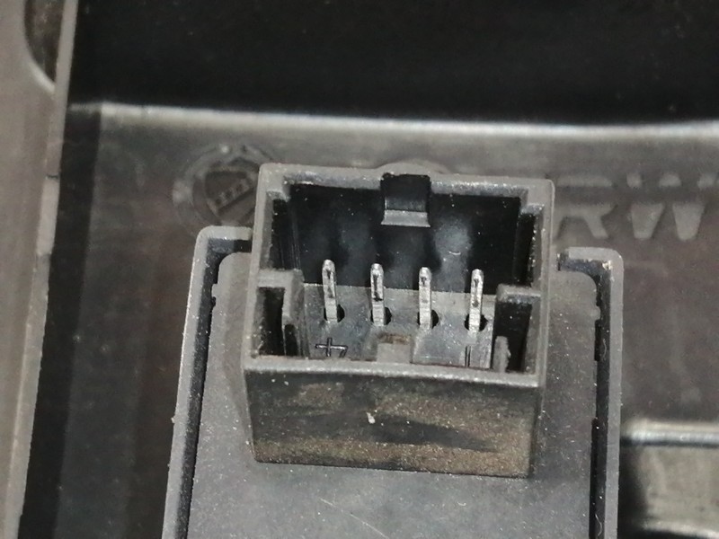 Recambio de mando elevalunas delantero derecho para fiat bravo (198) 1.9 active multijet referencia OEM IAM 735380448  