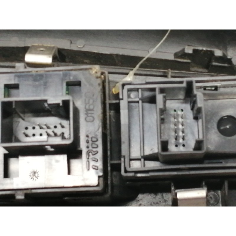 Recambio de mando elevalunas delantero izquierdo para fiat bravo (198) 1.9 active multijet referencia OEM IAM 735443256  