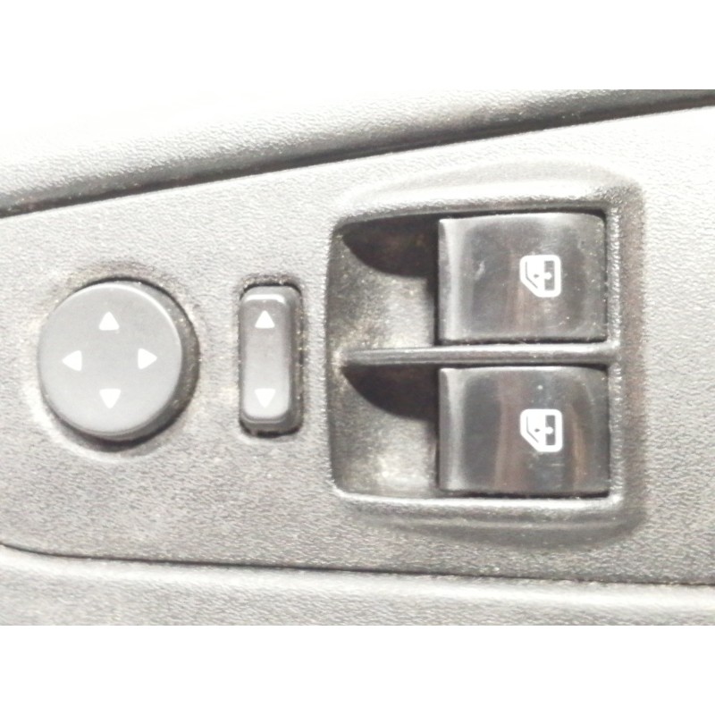 Recambio de mando elevalunas delantero izquierdo para fiat bravo (198) 1.9 active multijet referencia OEM IAM 735443256  