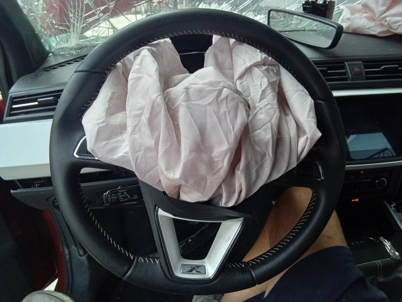 Recambio de volante para seat arona style referencia OEM IAM 6F0419091B 310629700C0 0000901242 