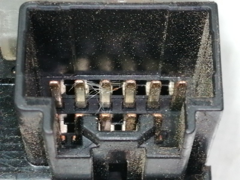 Recambio de mando limpia para mazda 3 berlina (bk) 1.6 vvt active referencia OEM IAM 17D682  