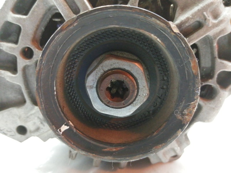 Recambio de alternador para hyundai i20 elegant referencia OEM IAM 3730003355  