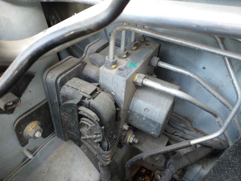 Recambio de abs para dacia duster ambiance 4x2 referencia OEM IAM 476608845R 476608845 