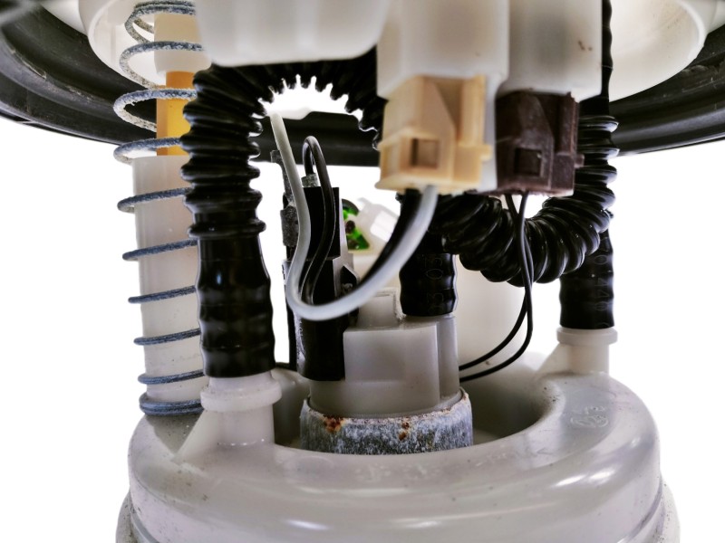 Recambio de aforador para dacia duster ambiance 4x2 referencia OEM IAM 172024983R 09746529902 0974652990201 