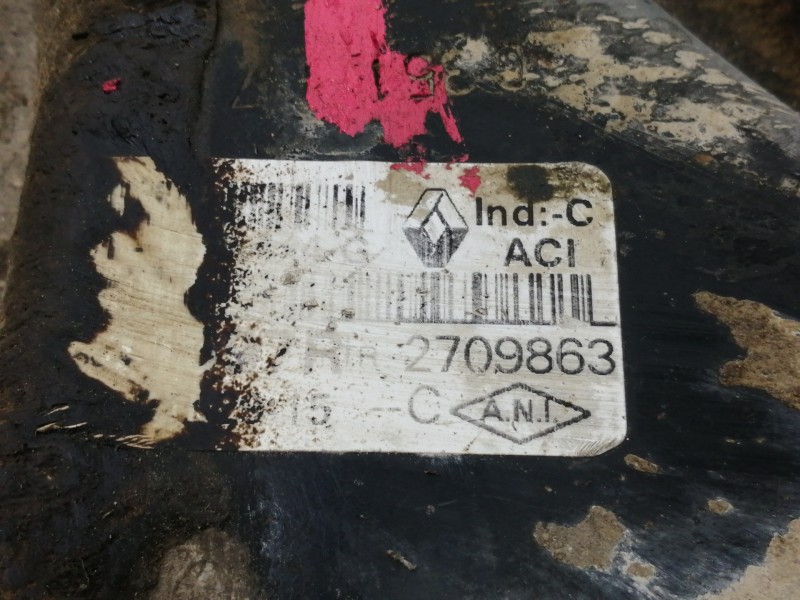 Recambio de brazo suspension inferior delantero izquierdo para dacia duster ambiance 4x2 referencia OEM IAM 323601B  