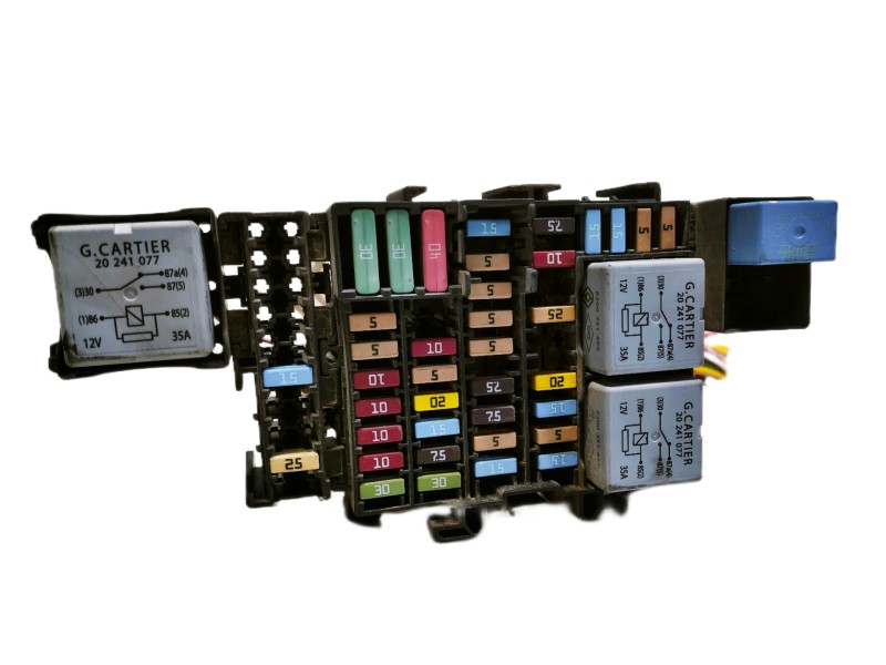 Recambio de caja reles / fusibles para dacia duster ambiance 4x2 referencia OEM IAM 8200351489 8200830500 