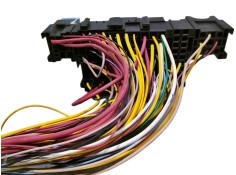 Recambio de caja reles / fusibles para dacia duster ambiance 4x2 referencia OEM IAM 8200351489 8200830500  2