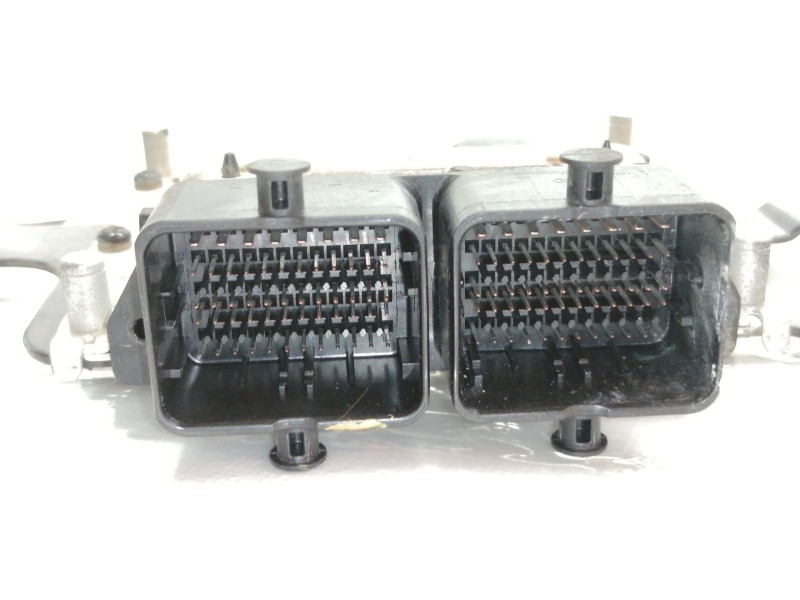 Recambio de centralita motor uce para hyundai i20 elegant referencia OEM IAM 391F203GA0 0261S10773 / 391F203GA0 1038407875