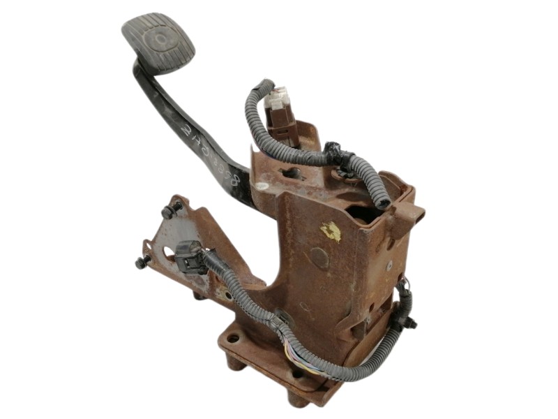 Recambio de pedal freno para nissan tiida (c11x/sc11x) acenta referencia OEM IAM 18002AX700  