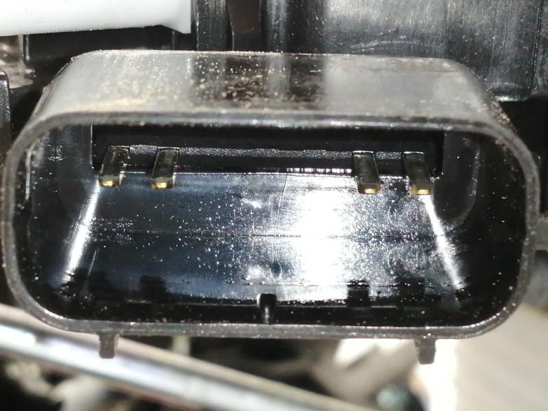 Recambio de cerradura puerta delantera derecha para hyundai i20 elegant referencia OEM IAM 81320C8040  