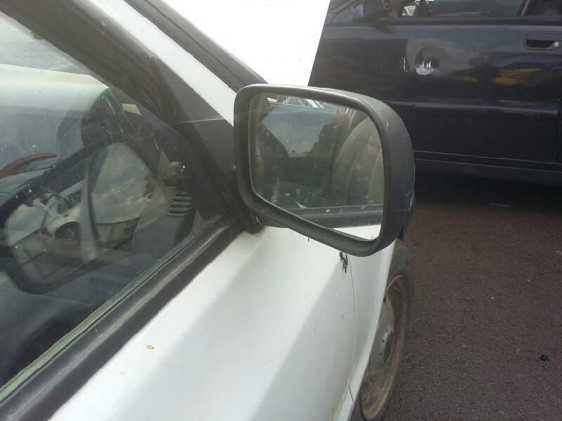 Recambio de retrovisor derecho para skoda felicia pickup plane referencia OEM IAM 6U1857501  