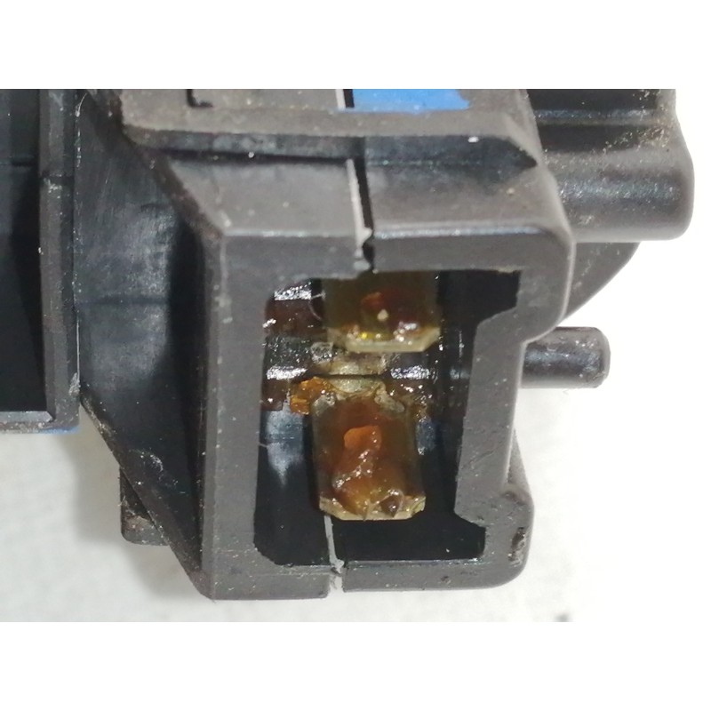 Recambio de cerradura puerta trasera izquierda para dacia duster ambiance 4x2 referencia OEM IAM   