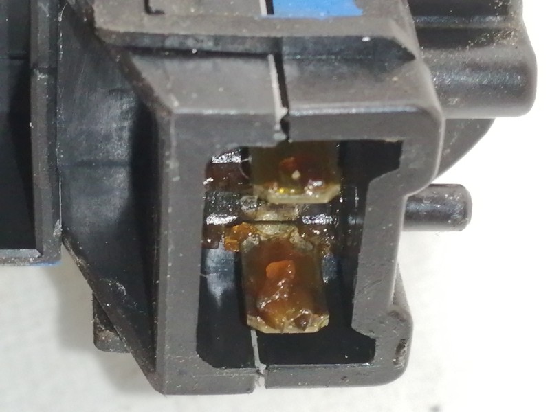 Recambio de cerradura puerta trasera izquierda para dacia duster ambiance 4x2 referencia OEM IAM   