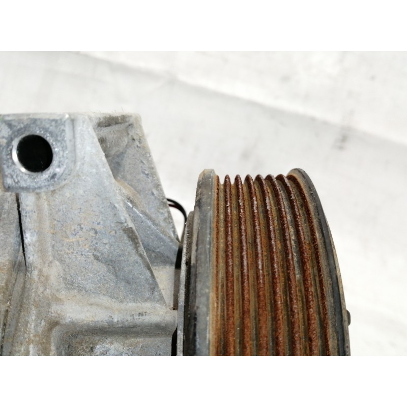 Recambio de compresor aire acondicionado para dacia duster ambiance 4x2 referencia OEM IAM 926008367R  