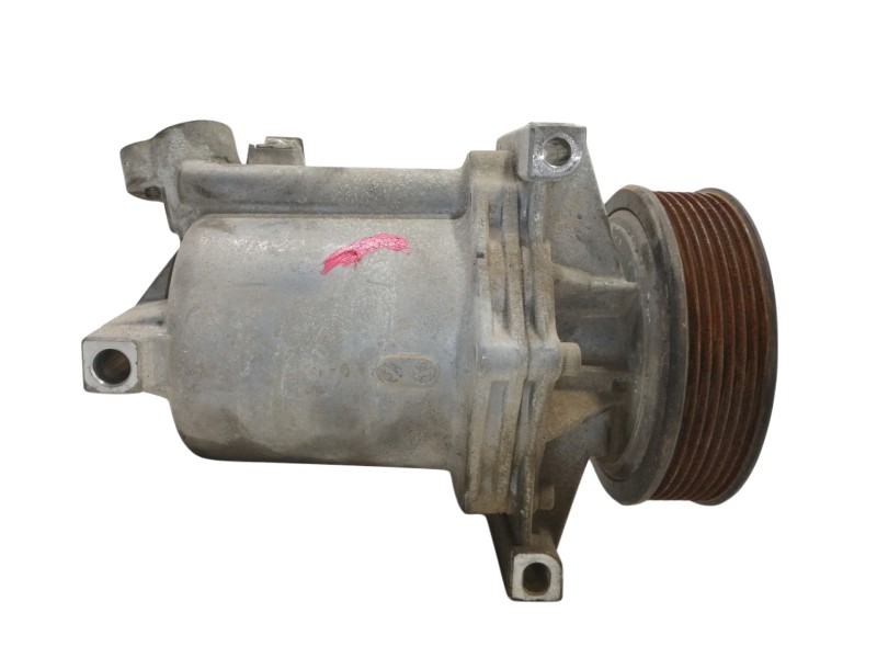 Recambio de compresor aire acondicionado para dacia duster ambiance 4x2 referencia OEM IAM 926008367R  