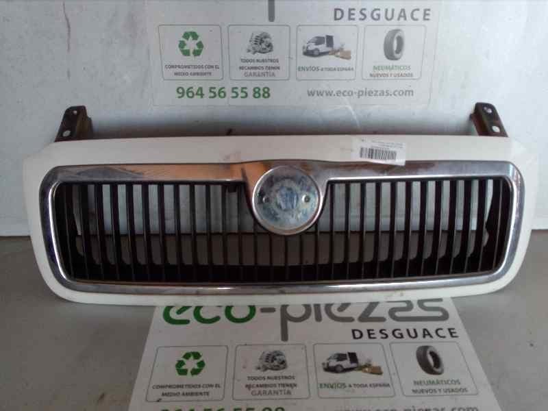 Recambio de rejilla delantera para skoda felicia pickup plane referencia OEM IAM  6U0853651 