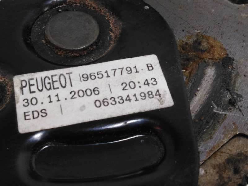 Recambio de palanca freno de mano para peugeot 207 urban referencia OEM IAM 96517791  