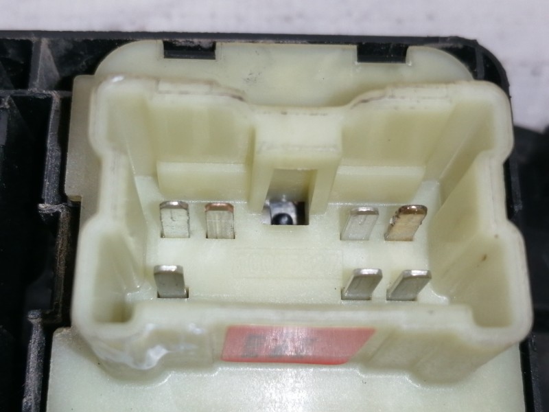 Recambio de mando elevalunas delantero izquierdo para dacia duster ambiance 4x2 referencia OEM IAM 254117873R  