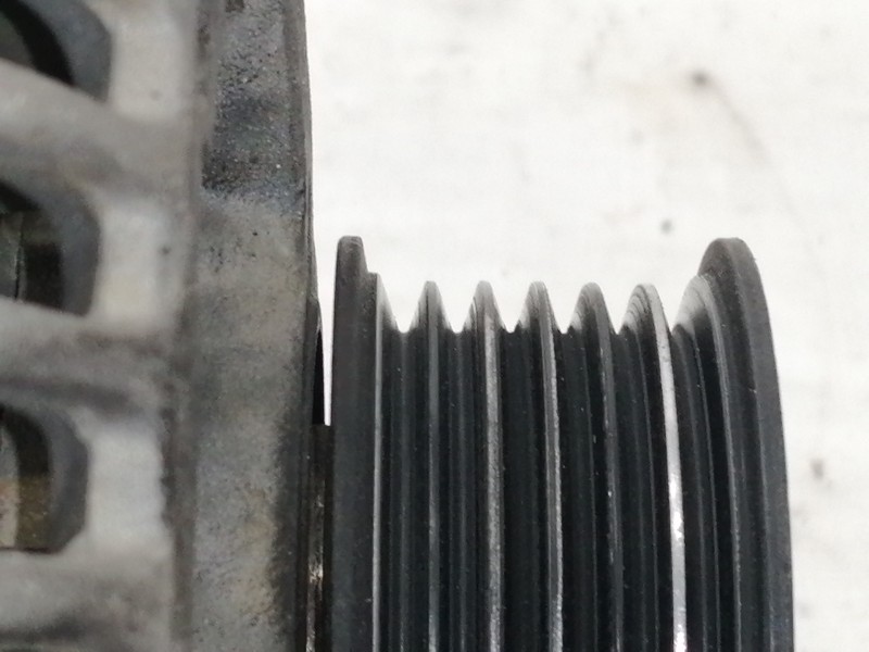 Recambio de alternador para opel zafira a elegance referencia OEM IAM 0986046230  